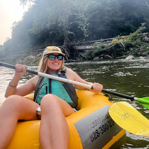 Asheville tubing tips — wear quick-dry clothing on the French Broad
